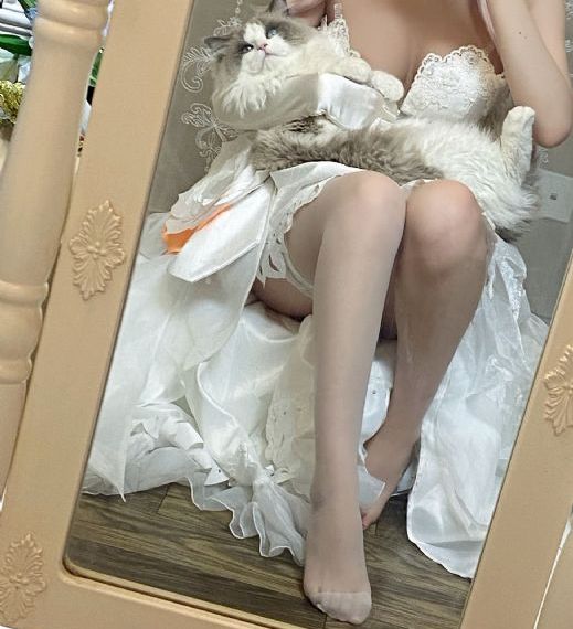 亚洲国产成人久久综合野外_JVID性感写真