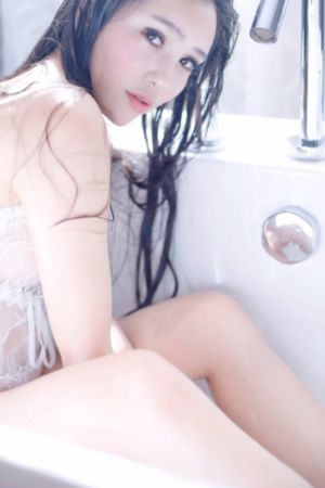 和艳妇在厨房好爽在线观看_高清免费HD高清完整电影